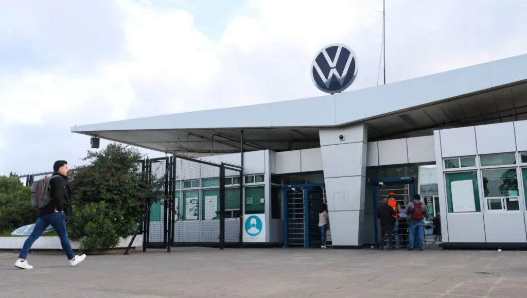 Volkswagen enfrenta una negociación contractual por salarios y prestaciones antes del vencimiento del emplazamiento a huelga en Puebla