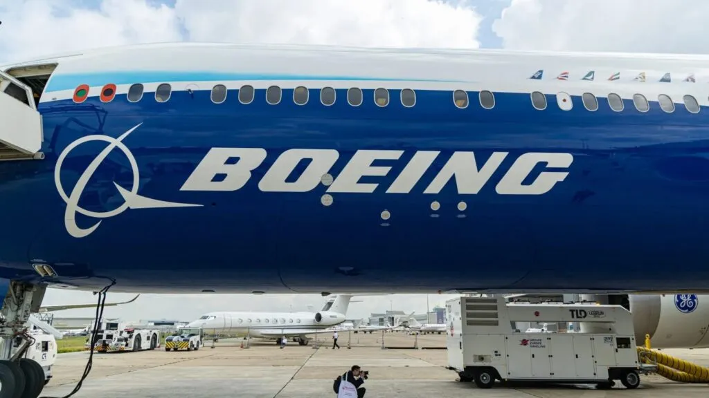 Boeing retomará negociaciones con 17 mil ingenieros y trabajadores técnicos.