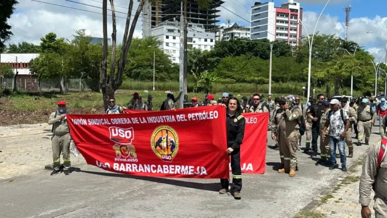 Sindicato petrolero exige investigar denuncias laborales y contractuales planteadas por la USO en Colombia.