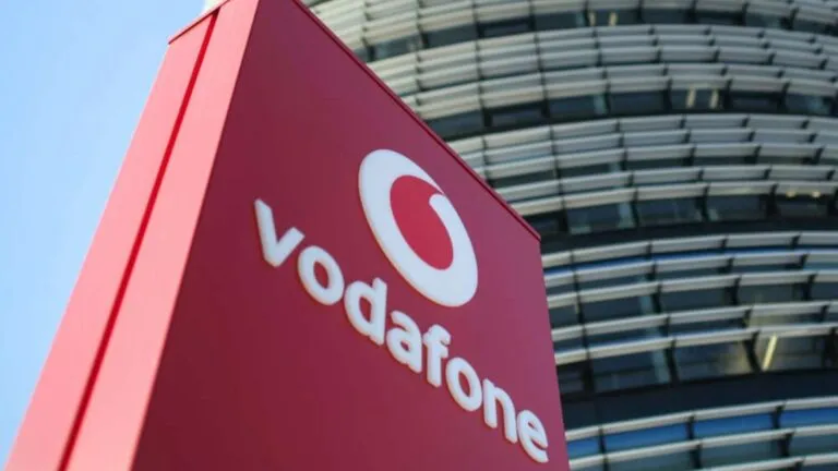 Sindicatos rechazan el ERE de Vodafone Intelligent Solutions que contempla hasta 180 despidos entre sus trabajadores en España.