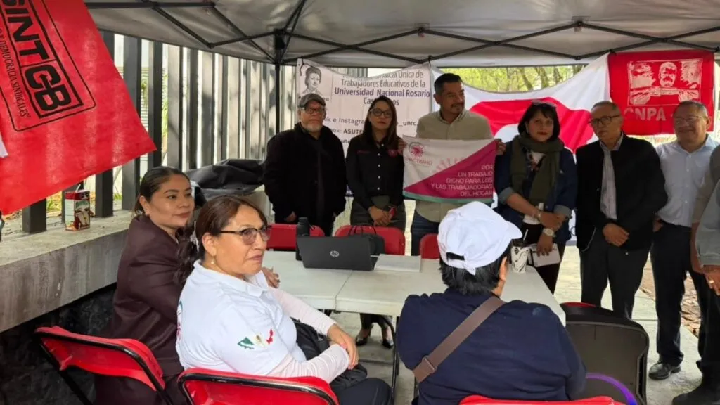 Maestros despedidos de la UNRC reciben apoyo de organizaciones sindicales para exigir su reinstalación y reconocimiento sindical.