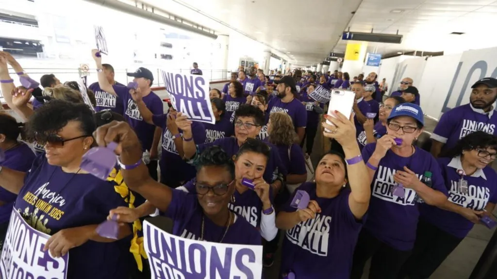 Sindicatos sumaron más de 100 mil trabajadores en California durante 2025.