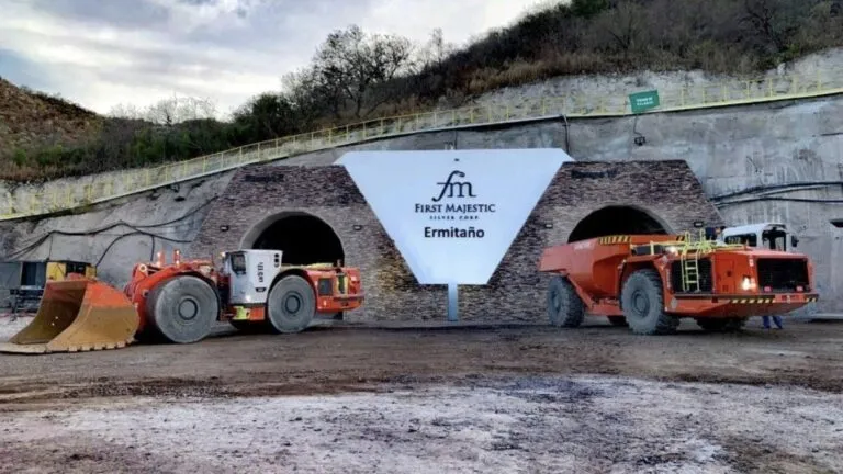 First Majestic mantiene suspendidas las operaciones de la mina San Dimas, donde una huelga provocó la liquidación de más de 400 trabajadores contratistas.