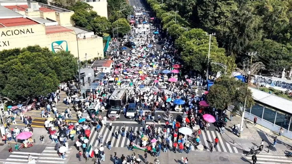 IMSS enfrenta una movilización nacional de trabajadores que exigen mejores salarios, medicamentos, personal y condiciones hospitalarias.