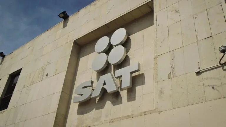 SAT prepara mayor fiscalización a sindicatos, partidos políticos y organizaciones civiles para combatir posibles irregularidades tributarias.