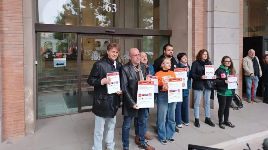 Sindicatos de España convocan una huelga general el 11 de noviembre para exigir acceso a la vivienda y mejores condiciones de vida.